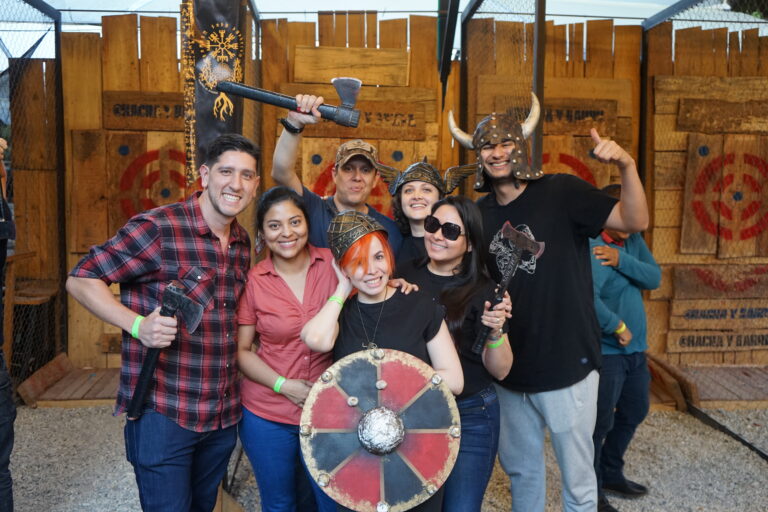 Hacha y barril